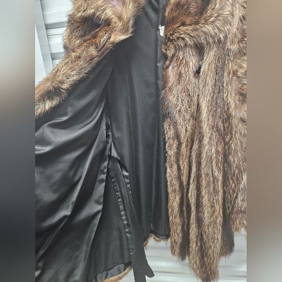 REAL FUR RACCOON STROLLER COAT W/ Hooks and Button SIZE LARGE/XLARGE - Picture 7 of 12